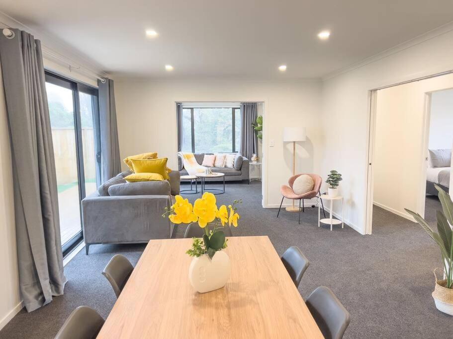 Rotorua Sunshine Brand New 4 Bedroom House Exterior photo